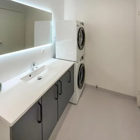 Prachtig In Met Uitzicht Op Zee Appartement *